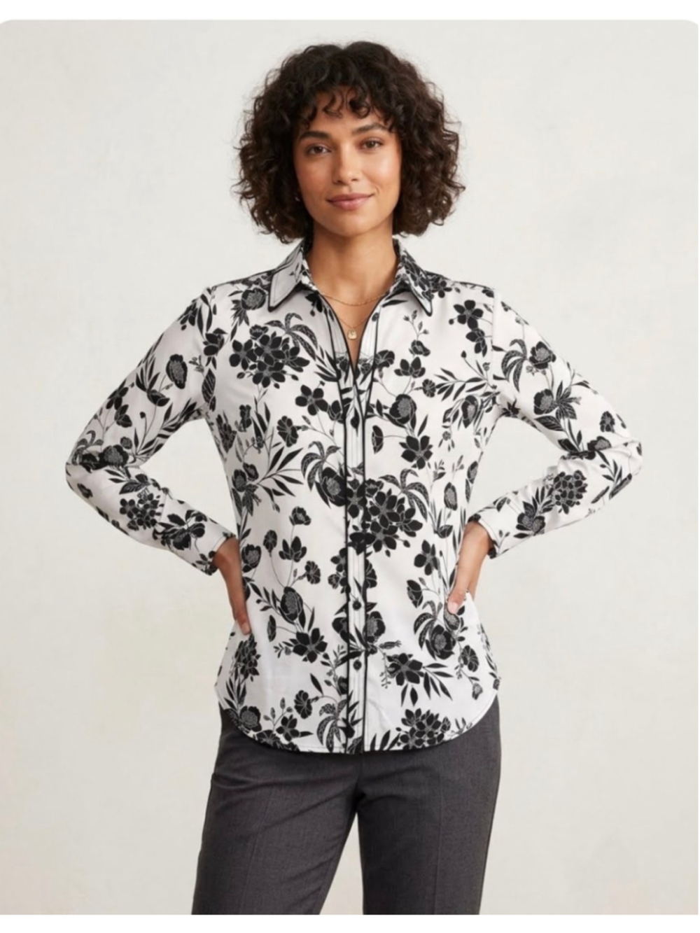 Ann Taylor Women's Petite 12P Button Down Shirt White Black Floral Print 1971